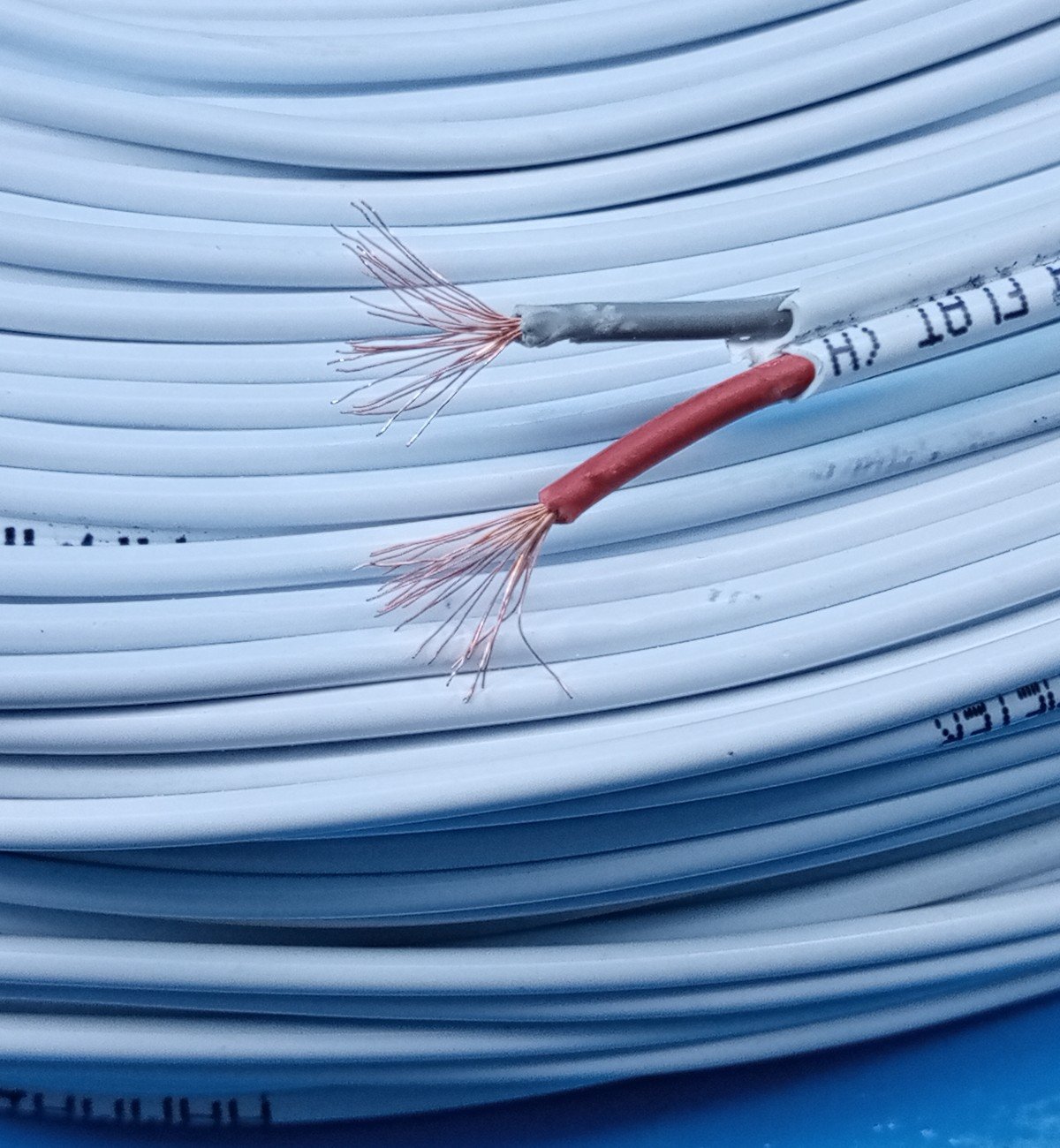 High-Quality 23*76 Micropipe Cable with Double Core, White Jacket, 18 AWG, Flash Sale