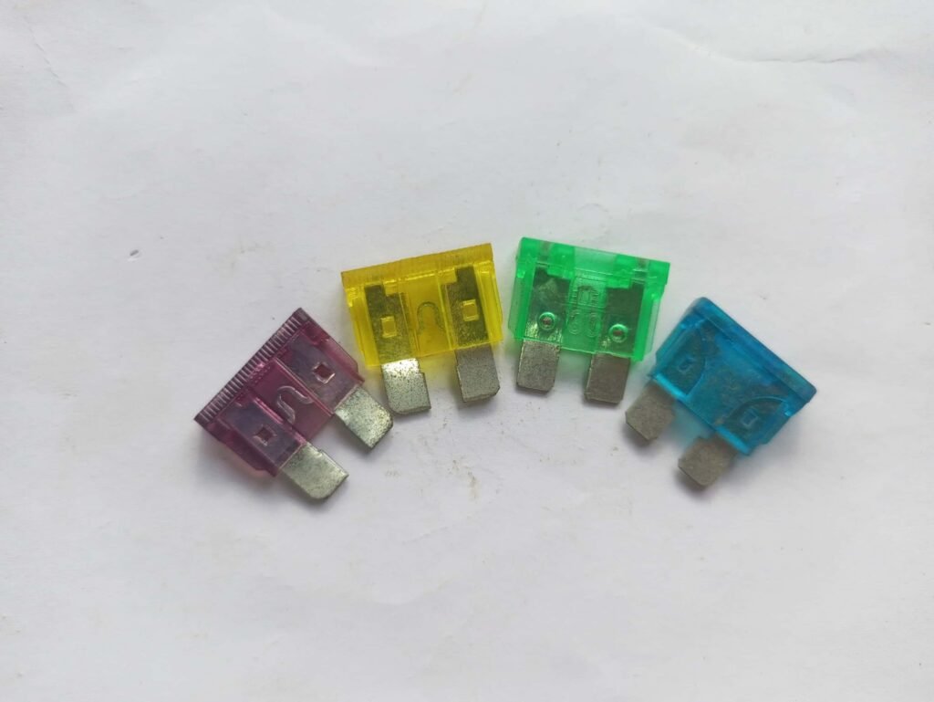 Standard Auto Blade Fuse for Cars